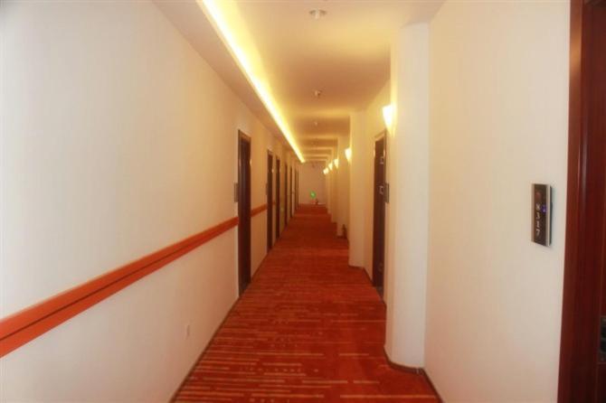 Shanghai Yiting 6+E Hotel - Lujiazui Eksteriør bilde